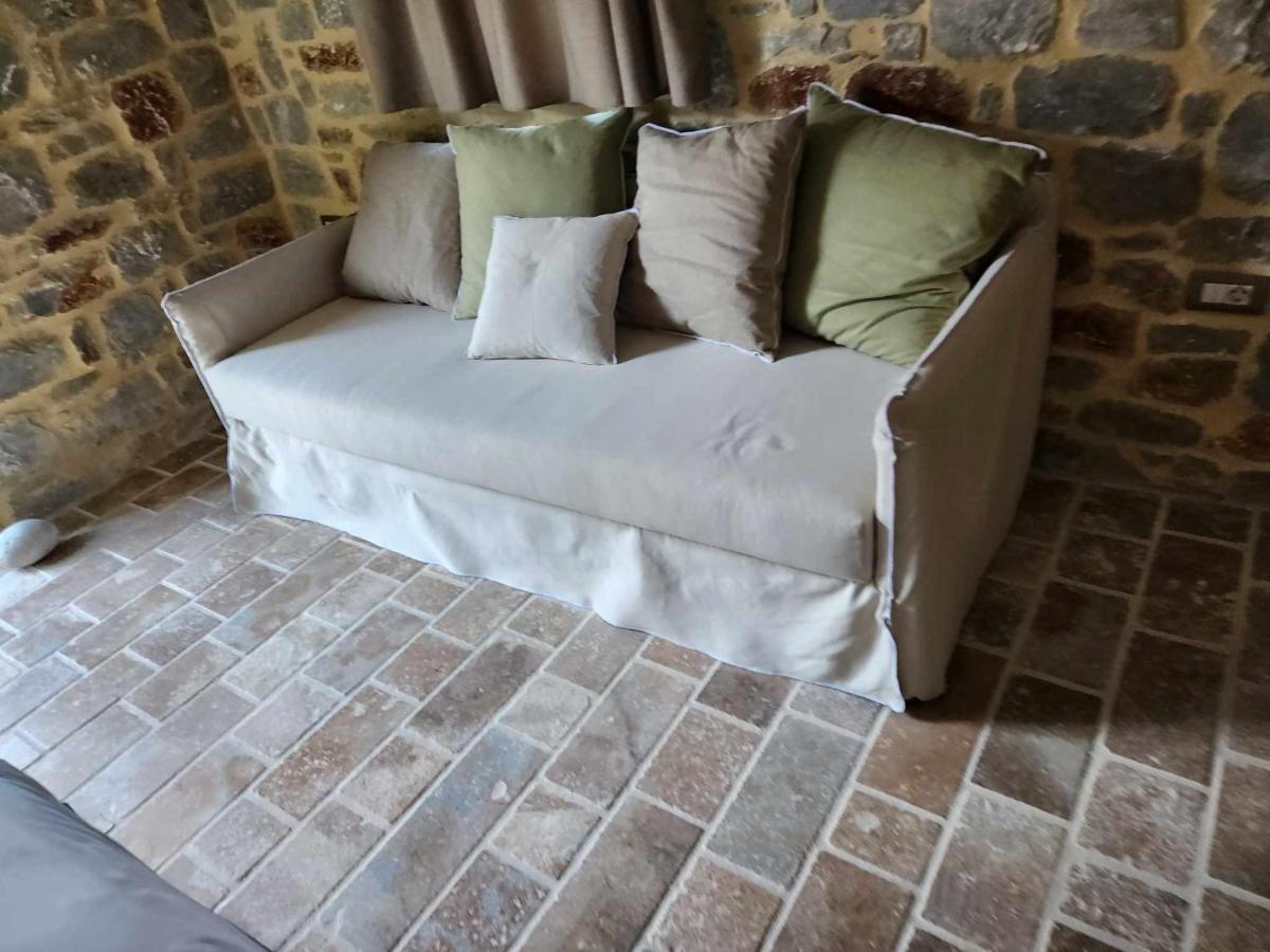 Arapis Rooms & Suites Agios Kiprianos Eksteriør bilde
