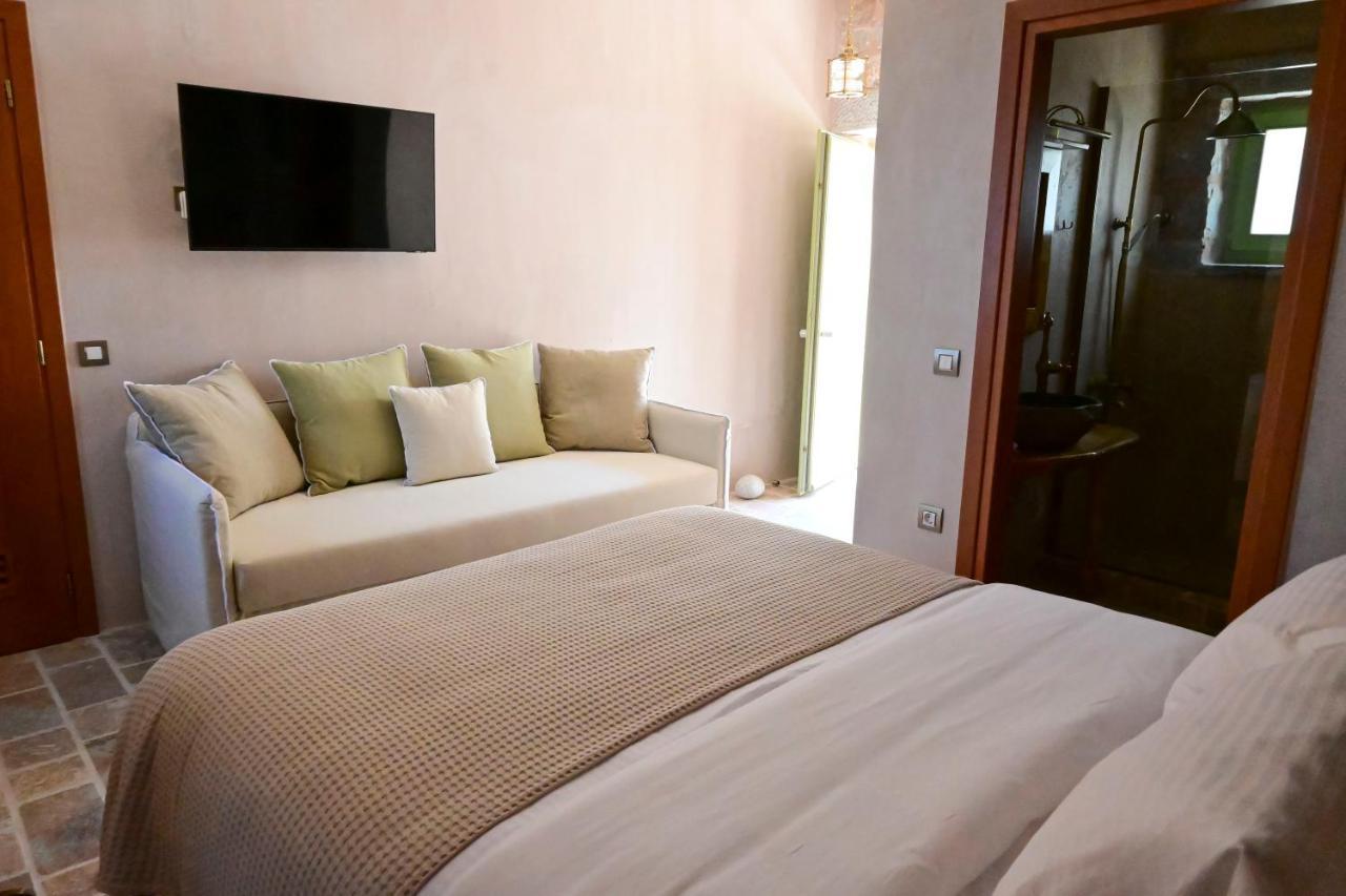 Arapis Rooms & Suites Agios Kiprianos Eksteriør bilde