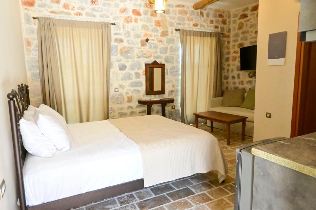 Arapis Rooms & Suites Agios Kiprianos Eksteriør bilde