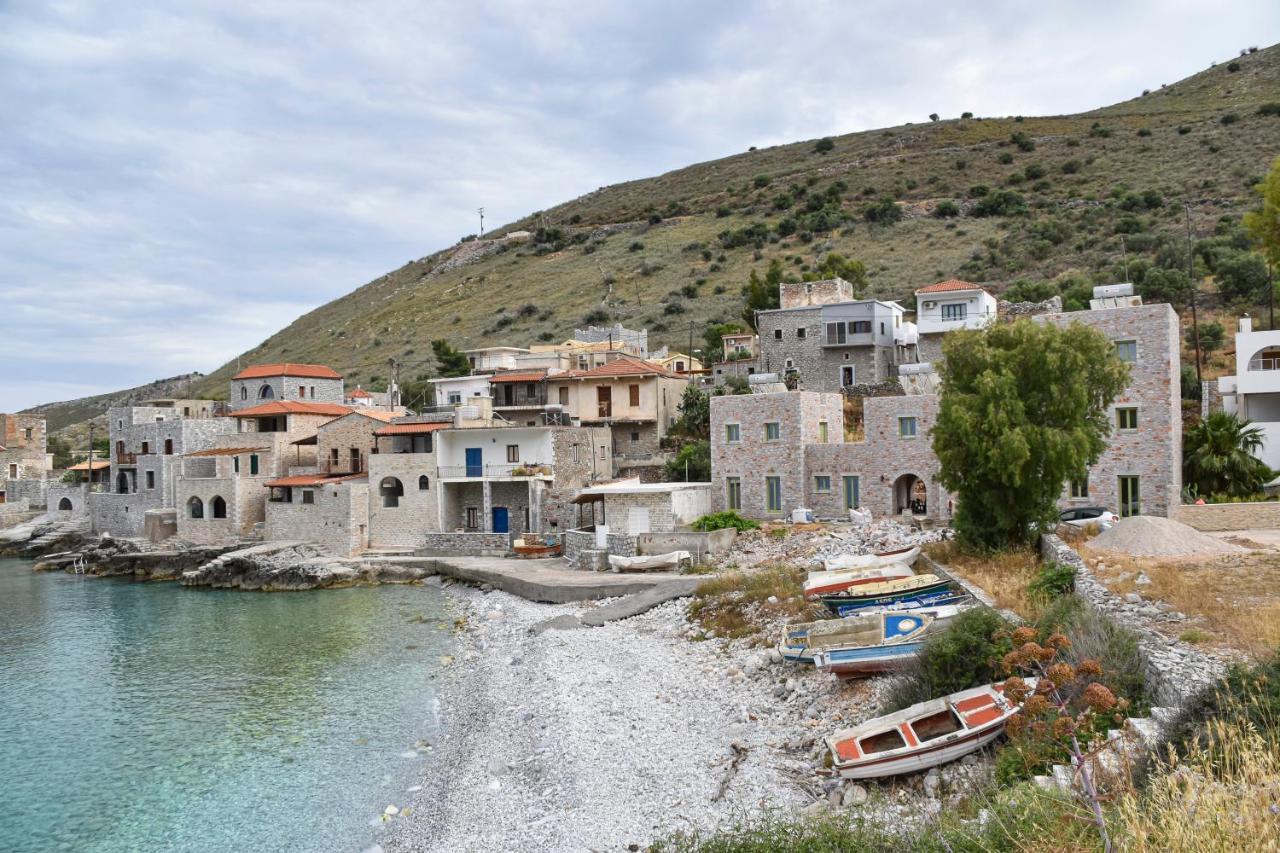 Arapis Rooms & Suites Agios Kiprianos Eksteriør bilde
