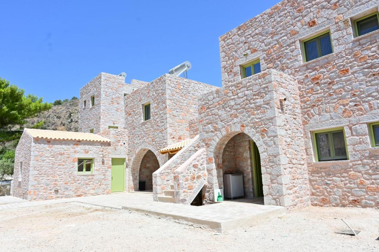 Arapis Rooms & Suites Agios Kiprianos Eksteriør bilde
