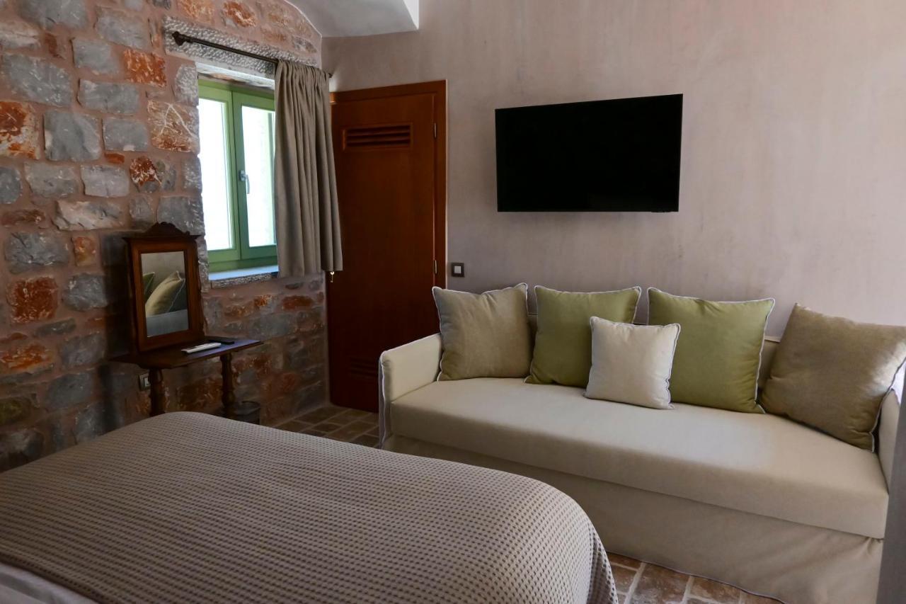 Arapis Rooms & Suites Agios Kiprianos Eksteriør bilde