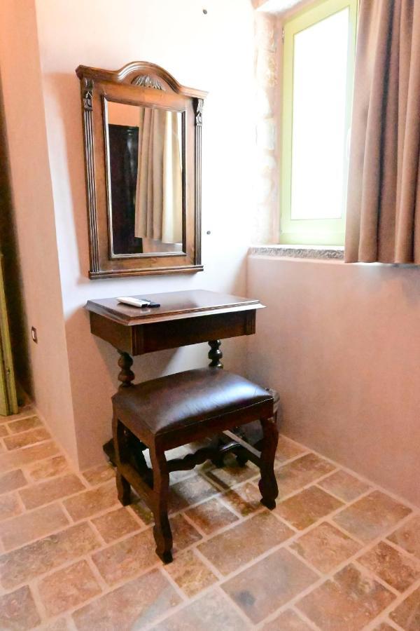 Arapis Rooms & Suites Agios Kiprianos Eksteriør bilde