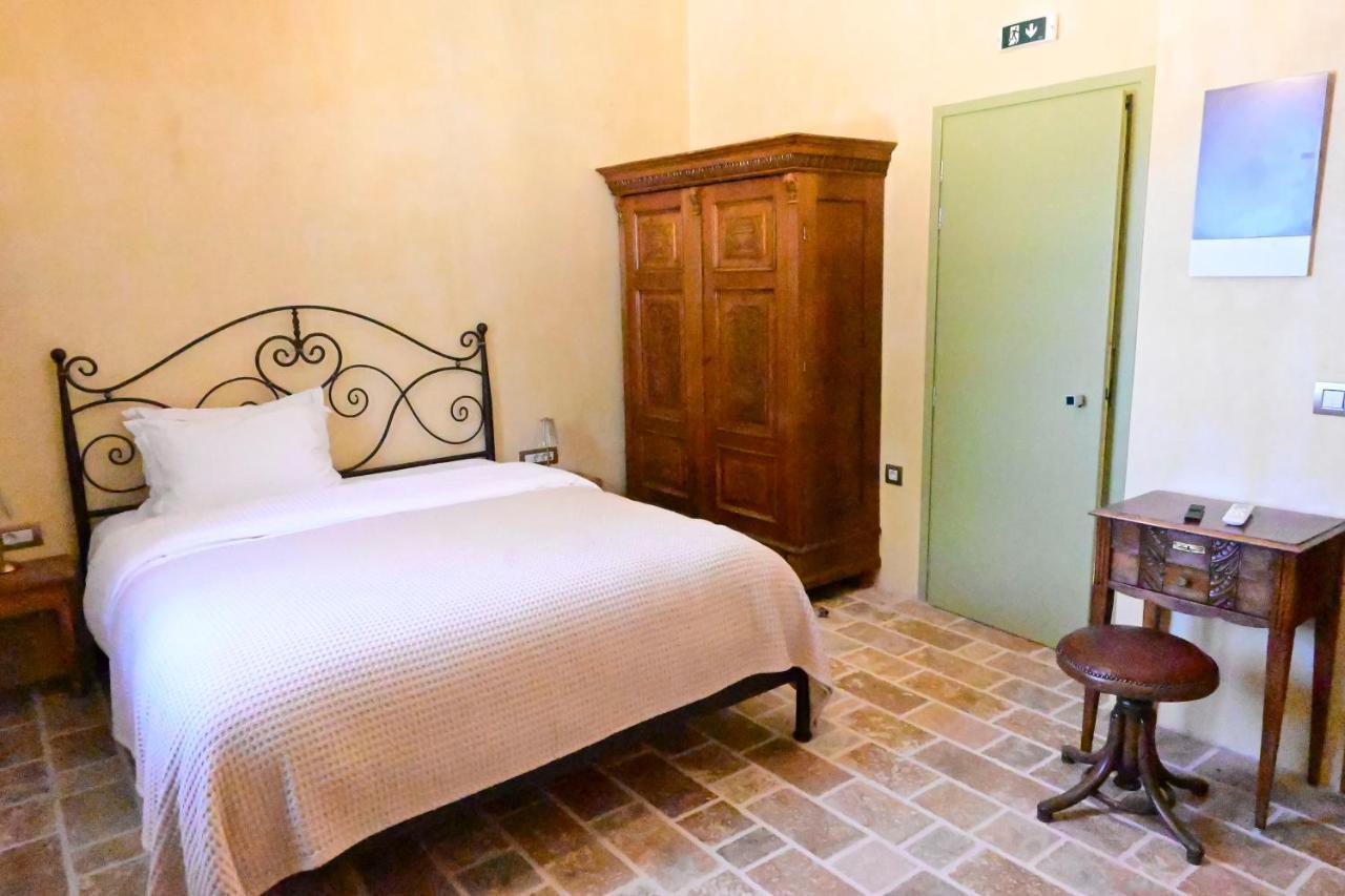 Arapis Rooms & Suites Agios Kiprianos Eksteriør bilde