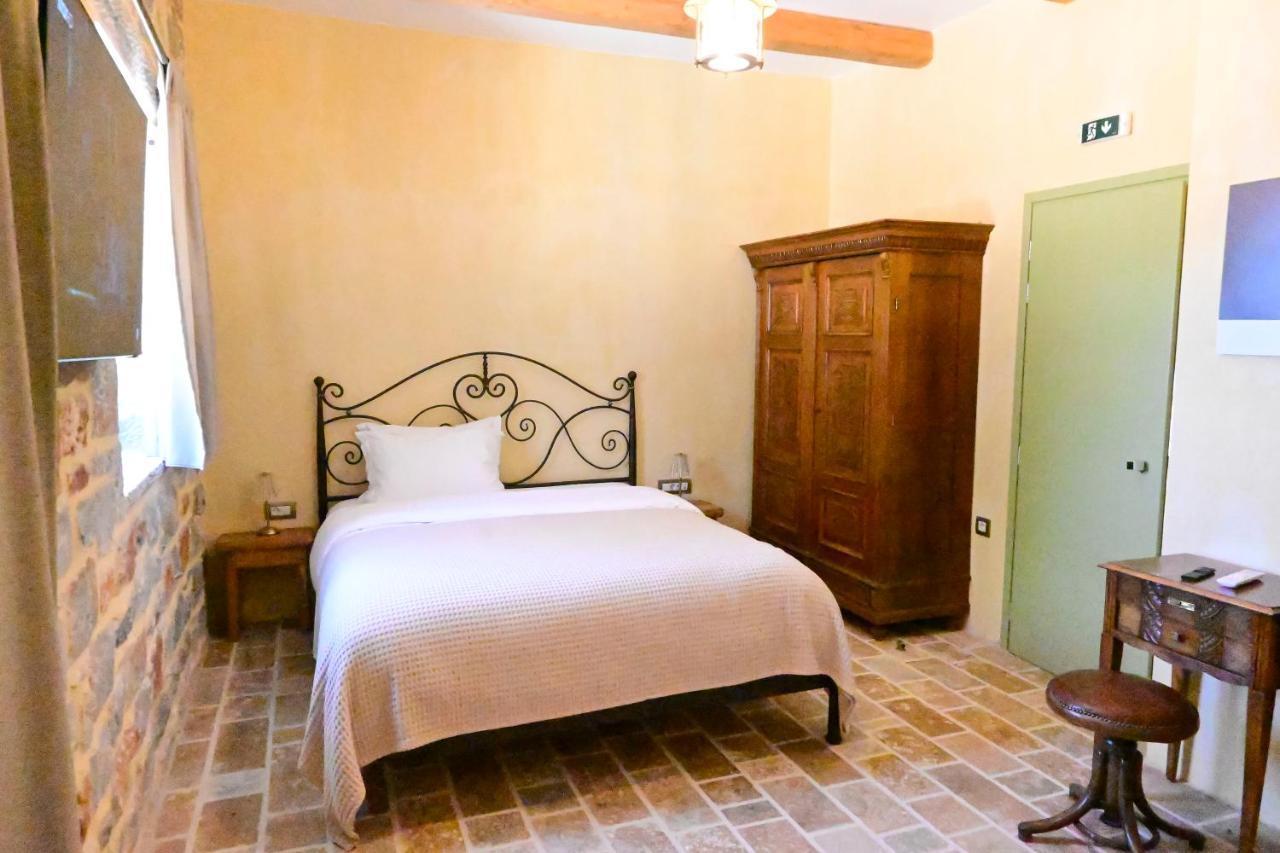 Arapis Rooms & Suites Agios Kiprianos Eksteriør bilde