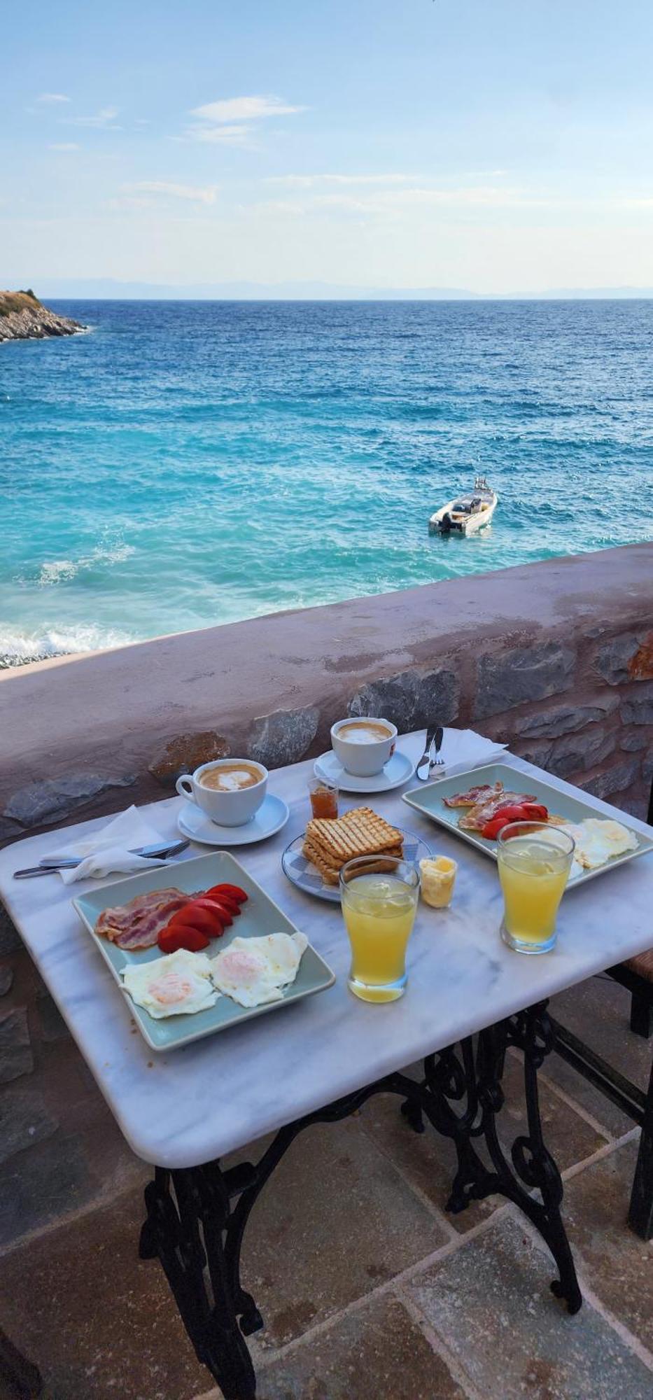 Arapis Rooms & Suites Agios Kiprianos Eksteriør bilde