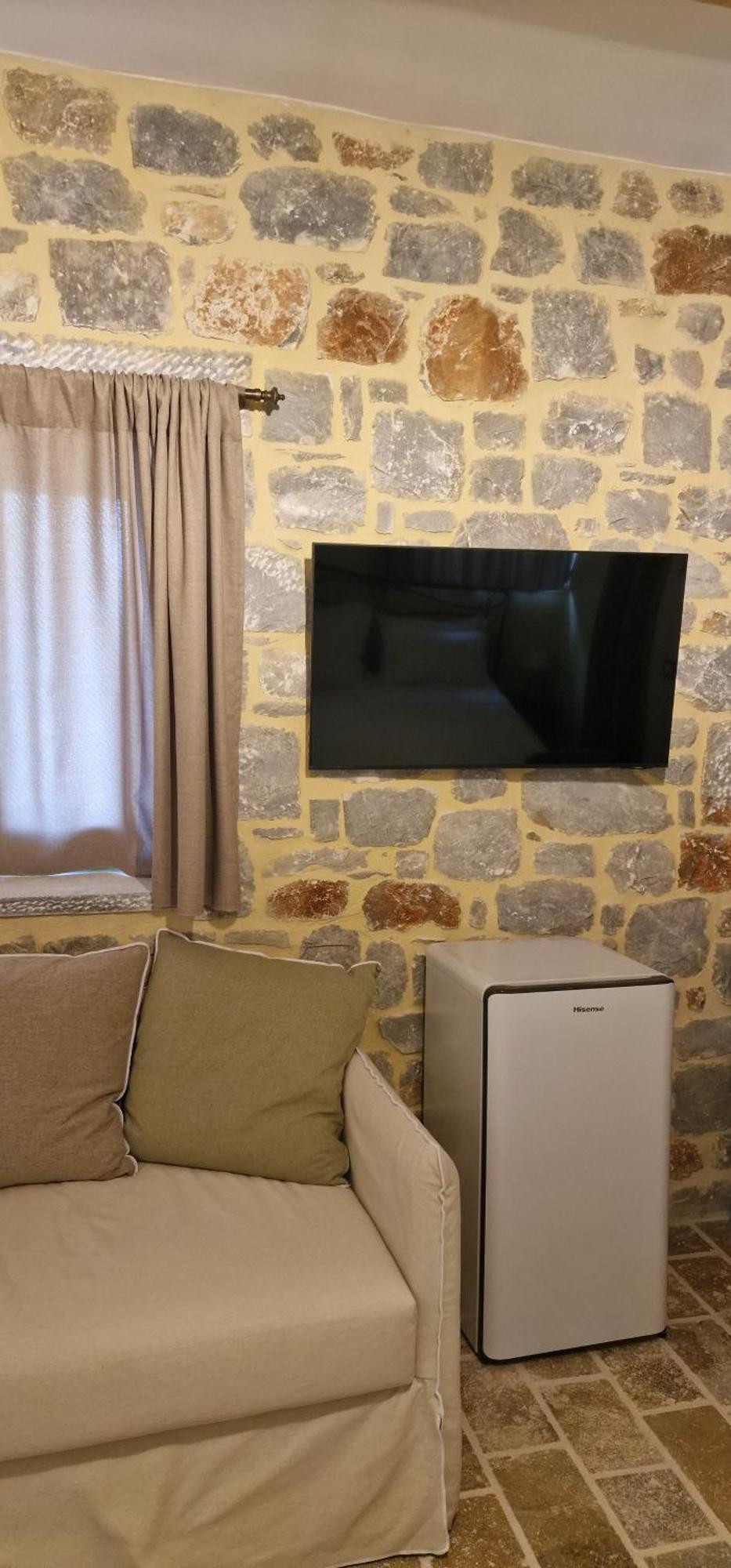 Arapis Rooms & Suites Agios Kiprianos Eksteriør bilde