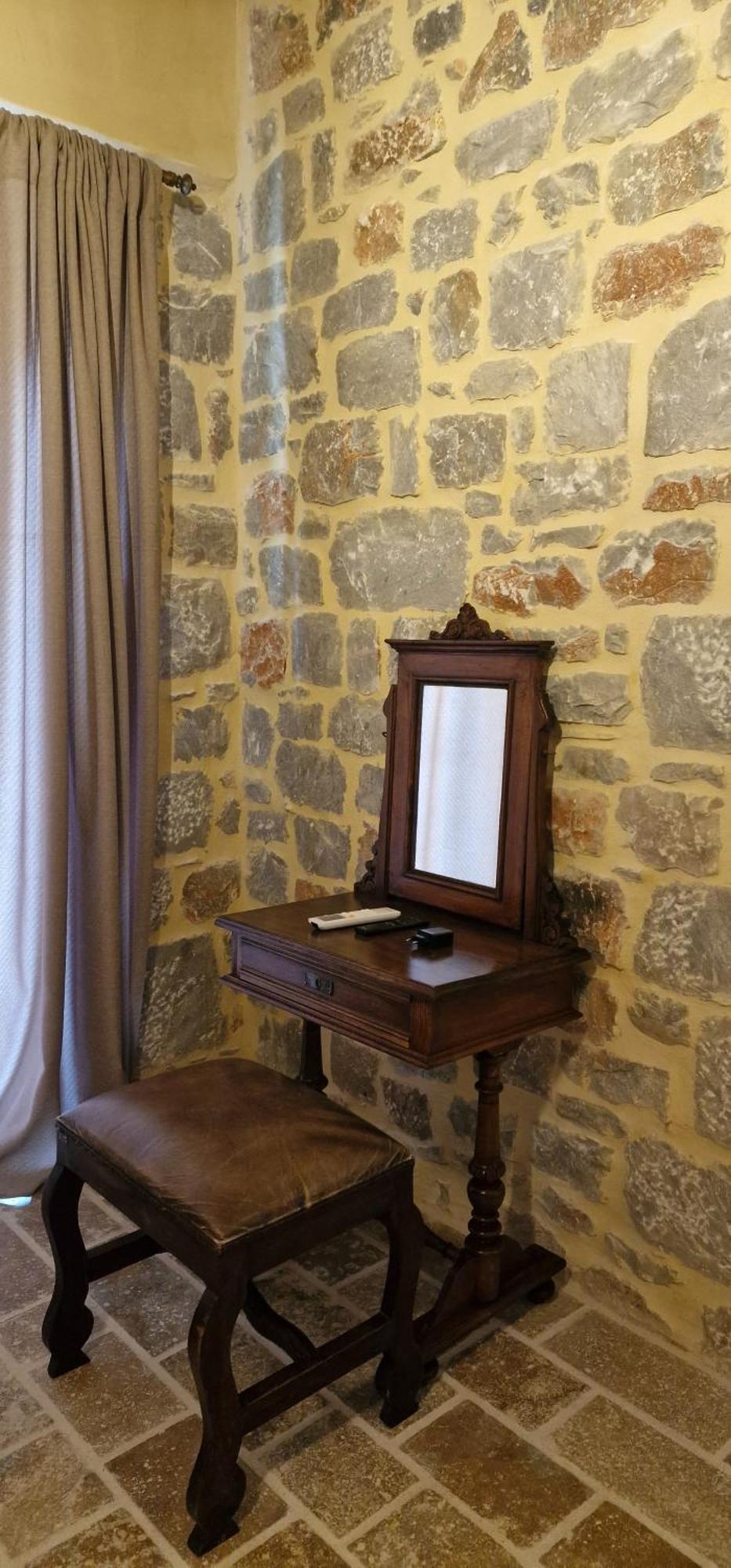 Arapis Rooms & Suites Agios Kiprianos Eksteriør bilde