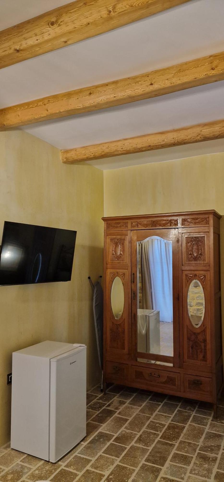 Arapis Rooms & Suites Agios Kiprianos Eksteriør bilde